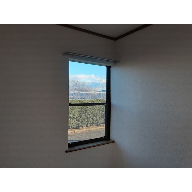 マロンクラッセＥ棟0101号室 窓