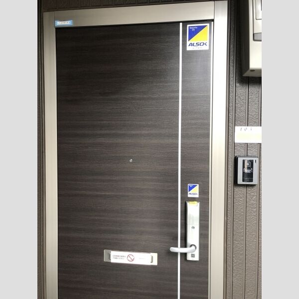 エル・ヴィエント 玄関