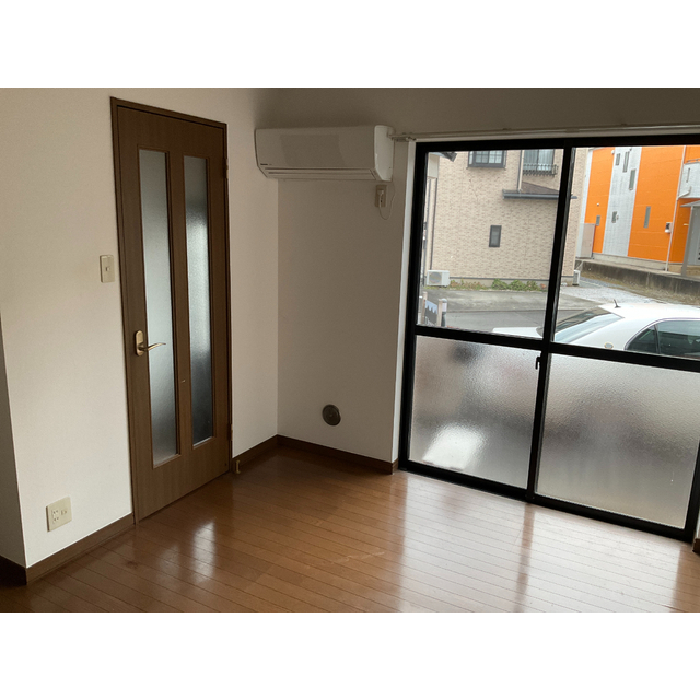 サクシードT リビング