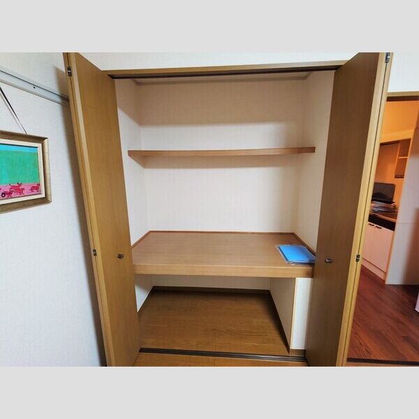 ジュネス国立 物入