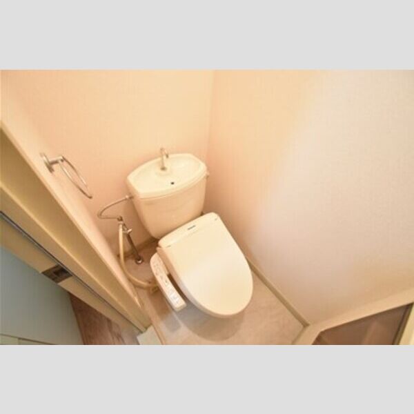 サンモール清水D102号室 トイレ