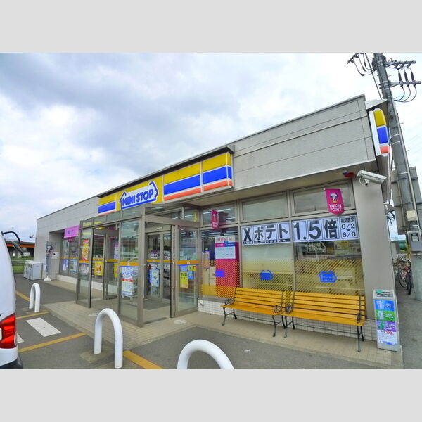 舘の杜　エトワール(D棟) ミニストップ四街道物井店