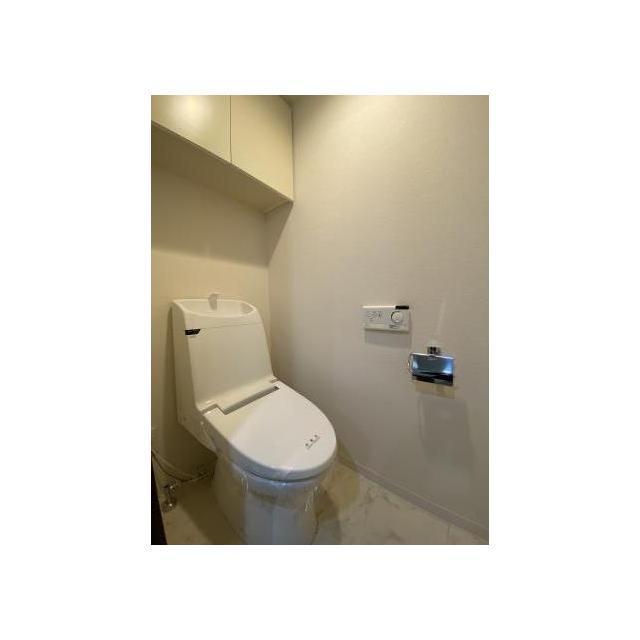 新宿7丁目マンション地下1階 トイレ