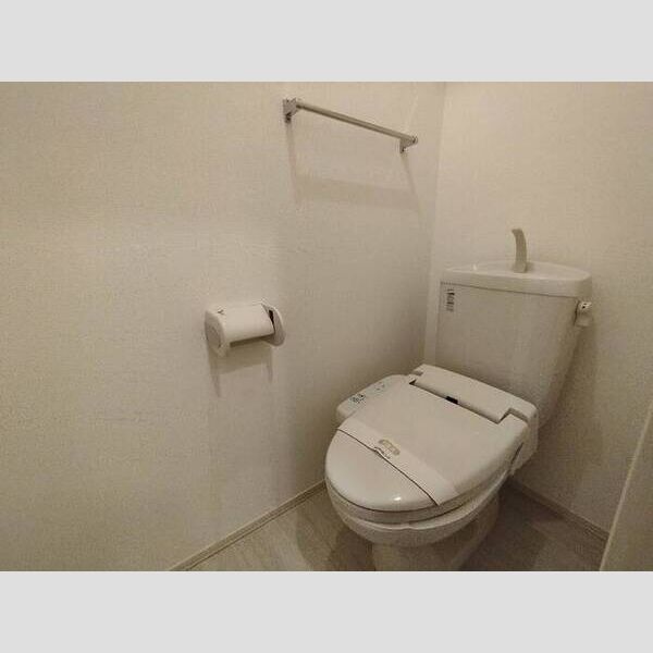 グランモア千歳烏山103号室 103号室　温水洗浄便座