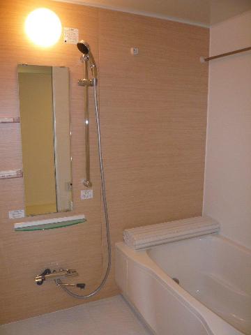 ルミナス高鼻202号室 バス