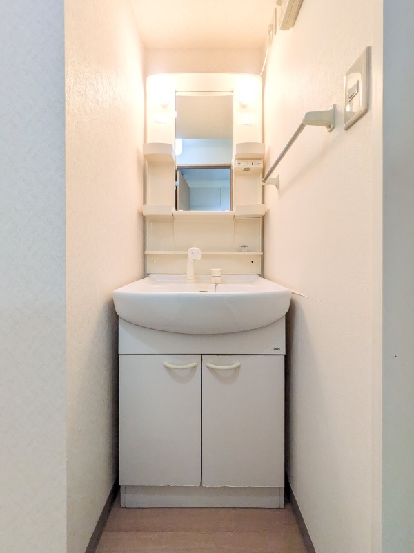 ロバート1階 同建物別部屋の参考画像