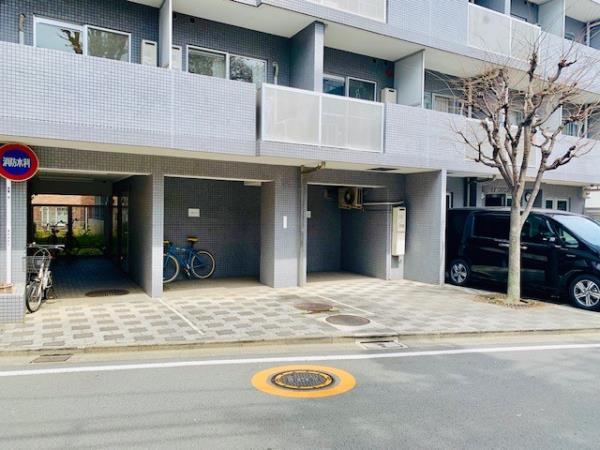 大井町タウンハウス3階 駐車場