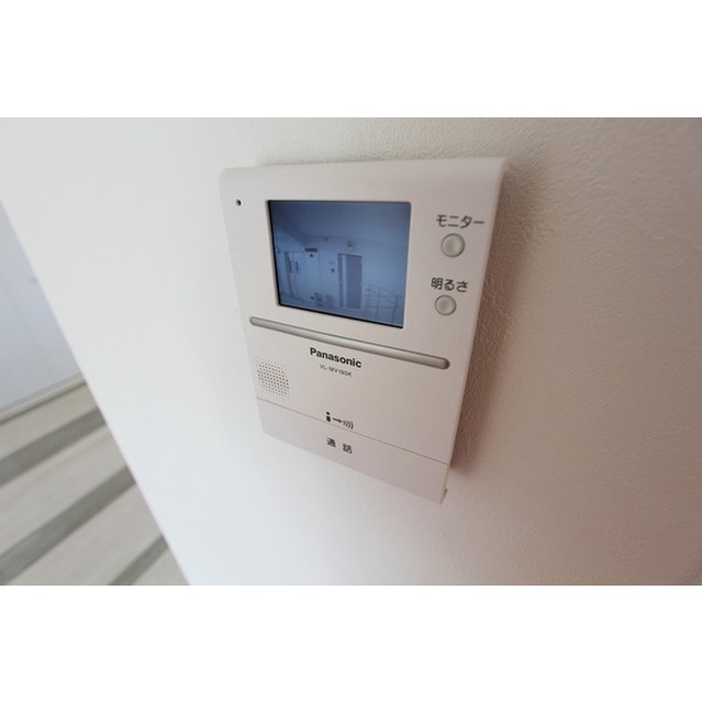 ポム・ドゥ・パン302号室 TVドアホン