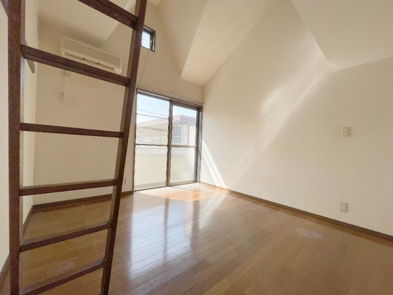 クレール本橋2階 内観