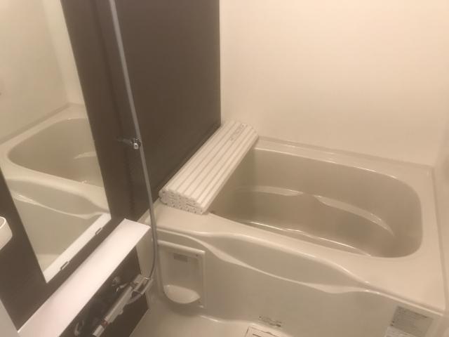 エルシオン富岡201号室 バス