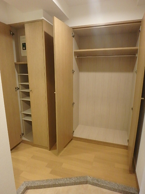 ガラ・ステージ田園調布4階 収納