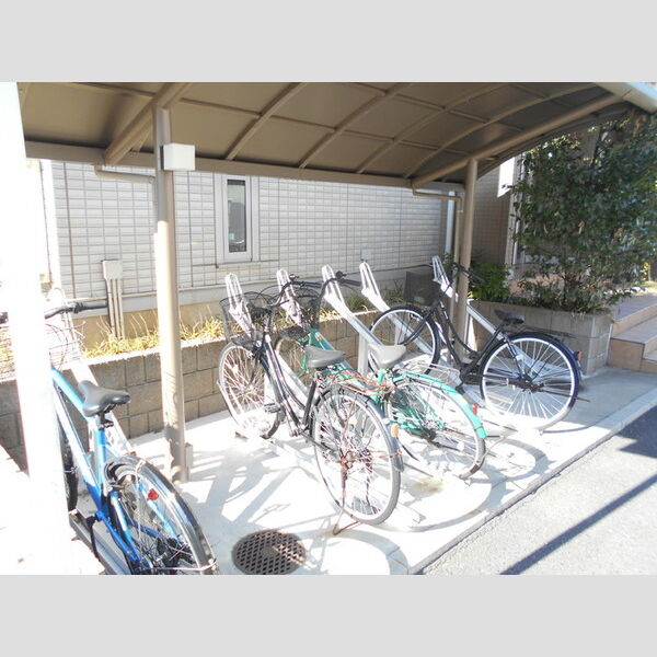 フラッシングメドウ 駐輪場