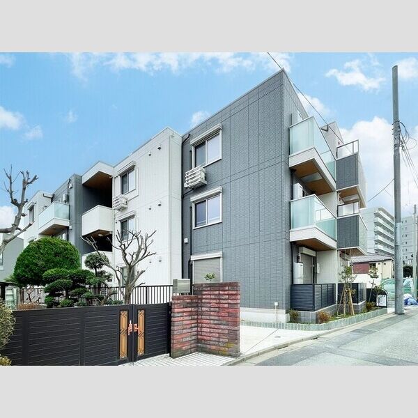 セレスティア興野302号室 建物外観