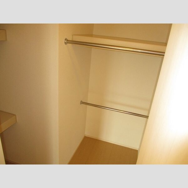 フェリオ・ヴィアーレ ウォークインクローゼット