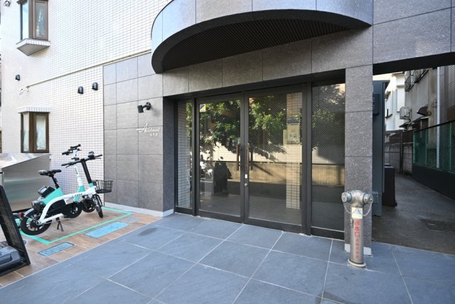 Apartment祐天寺 エントランス