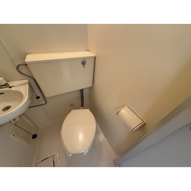 Rグレイスヒガシヤマ204号室 内観