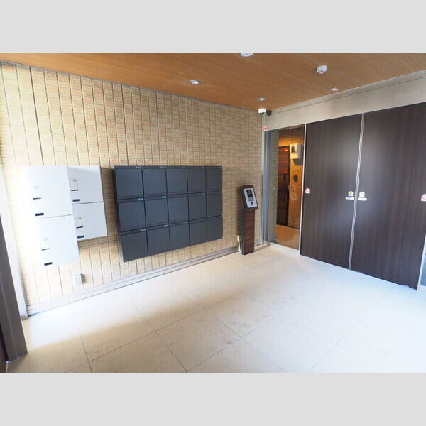 T's TERRACE 大倉山 エントランス(オートロック・集合ポスト・宅配ボックス)