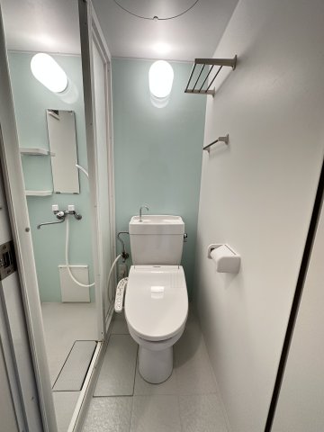 ユナイト和田町スワロフスキー102号室 トイレ