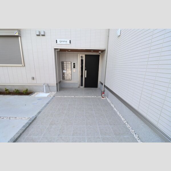 グローブ(Grove) エントランス