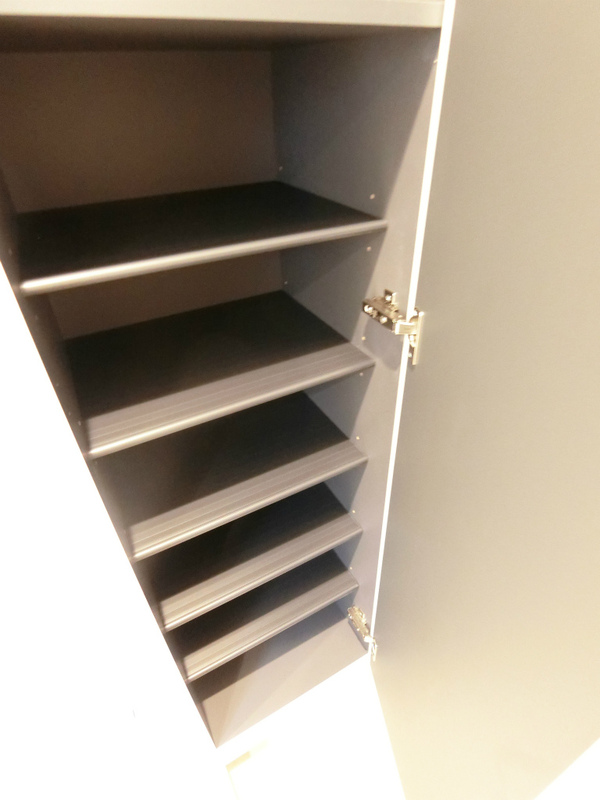 リブリ・Shell 玄関