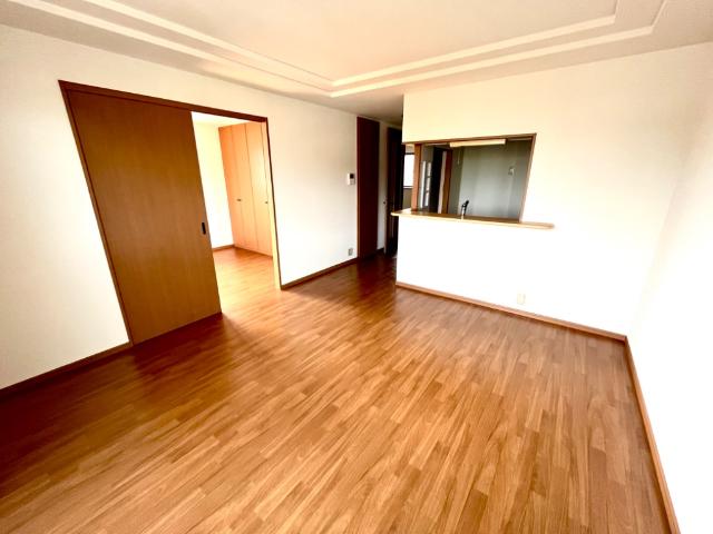 イル・プティット203号室 リビング