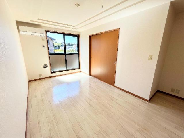 ビエント小机201号室 リビング