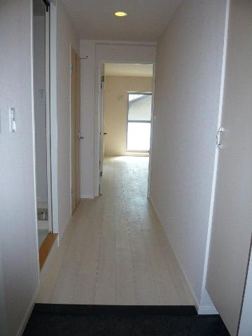 ルミナス高鼻202号室 廊下