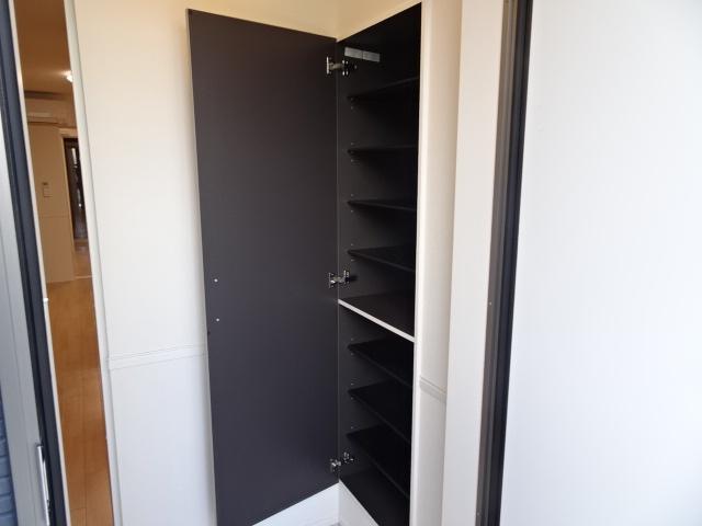 パーチェ横浜和泉103号室 下駄箱