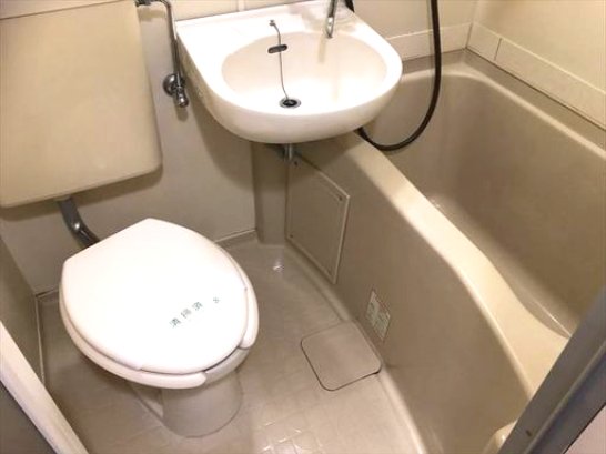 グランピア湘南205号室 トイレ