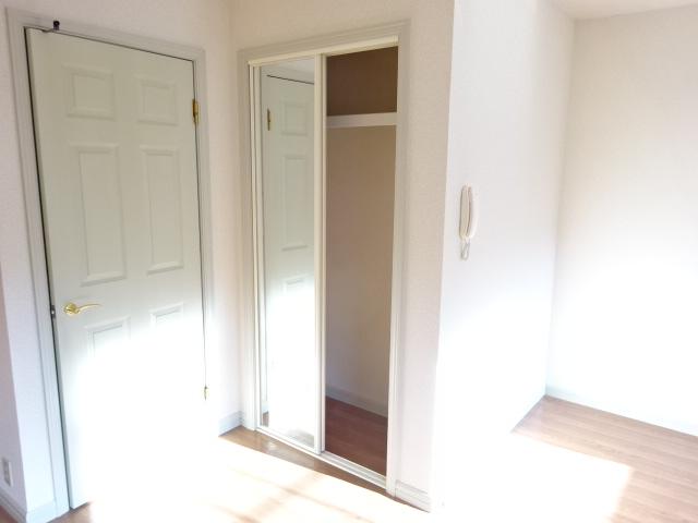 ランゲスレーベン　五月台201号室 リビング