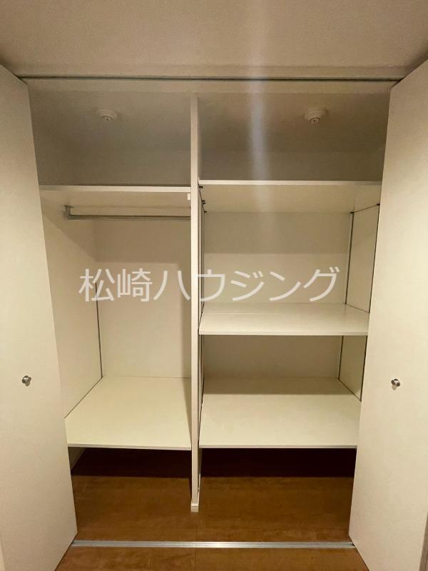 Dacha1階 収納