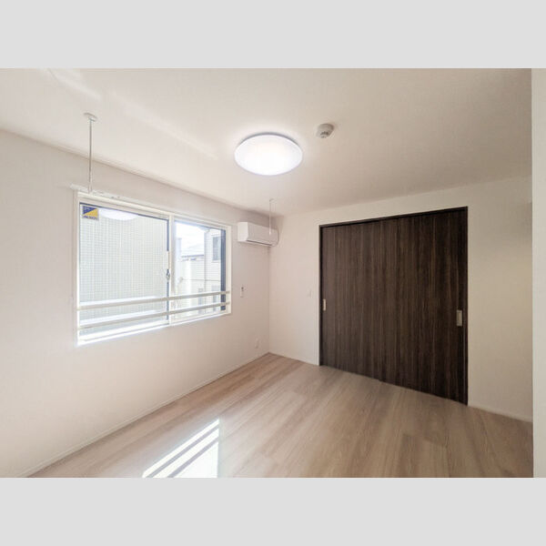 アニヴェルセル 洋室