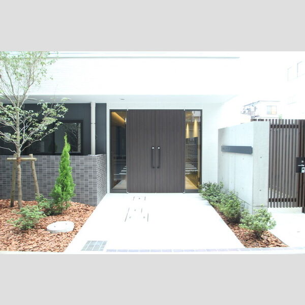 SUN RESIDENCE304号室 エントランス