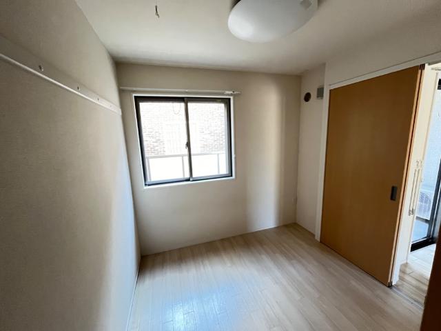 Ｃａｓａ　ｄｅｌｌｅ　ｒｏｓｅ (カーサ デルレ ローゼ) 洋室