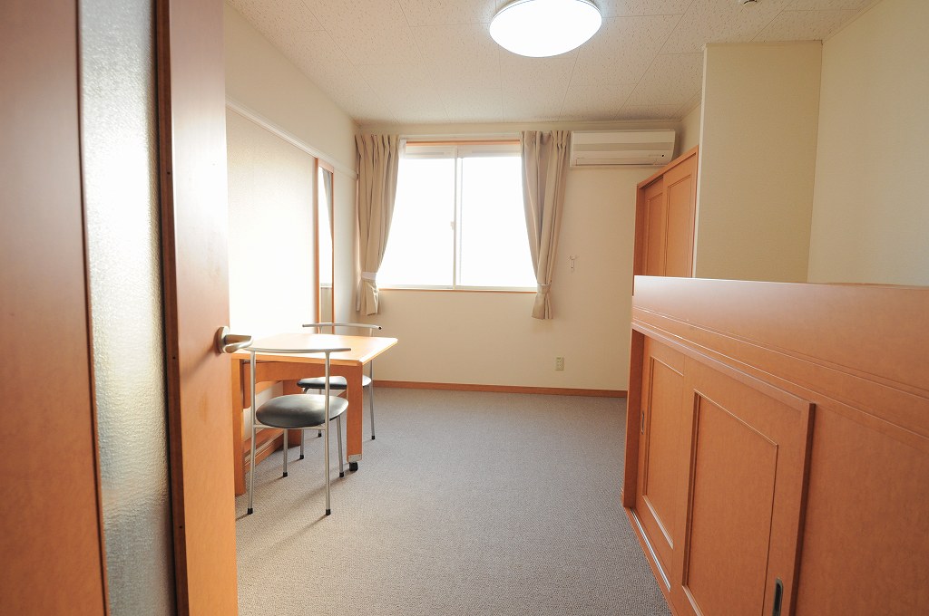 レオパレスプリマベーラ204号室 寝室