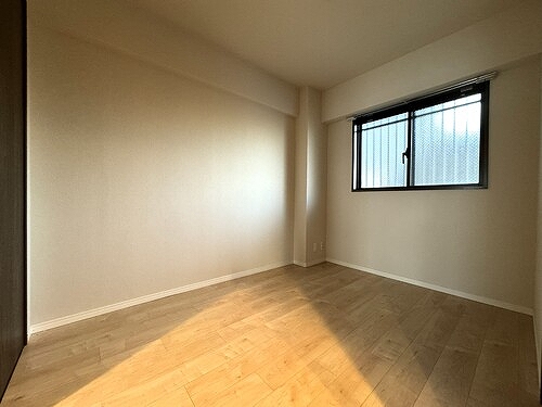 ライオンズマンション調布国領2階 洋室