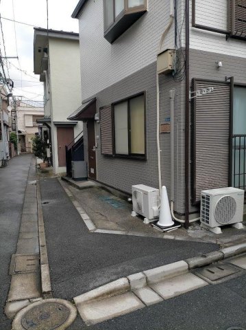 メゾンモール・SUZUKI-Ⅰ201号室 ■軽自動車or大型バイク＝愛車をすぐそばに置ける安心感！