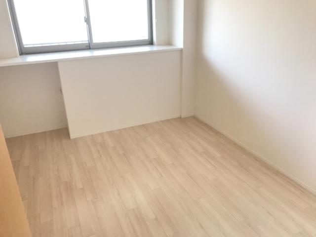 Ｇｌｏｒｉａ　Ｈｉｌｌｓ（グローリア　ヒルズ） 洋室