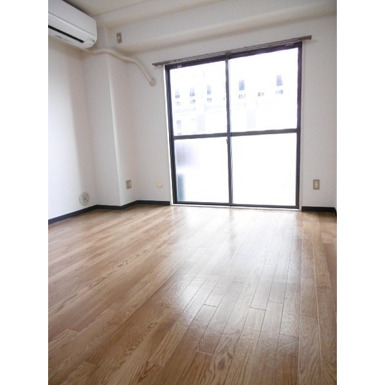 メゾン丸十 洋室