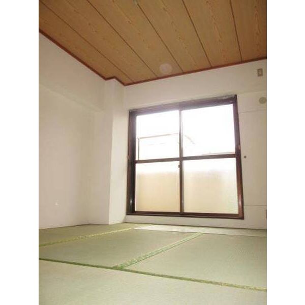 ダンデライアン鵠沼0107号室 リビング