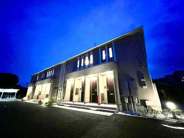 サンリット・ビラ　参番館 外観写真（夜）