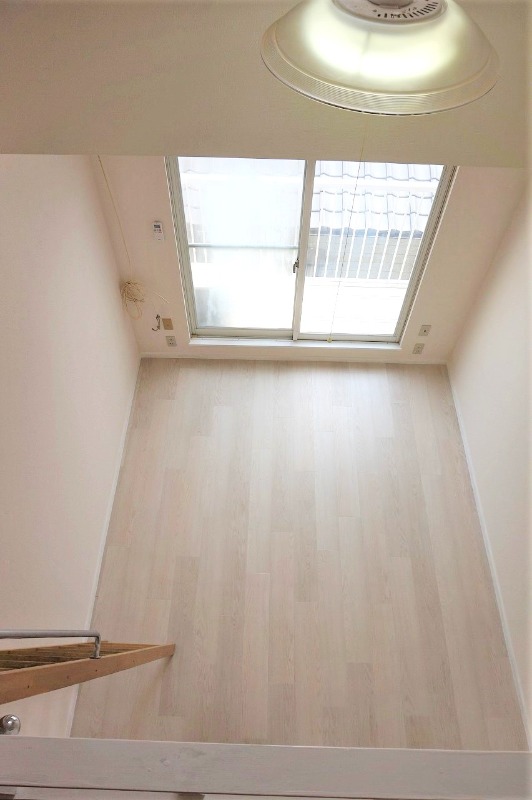 ローズアパート(R-001) リビング