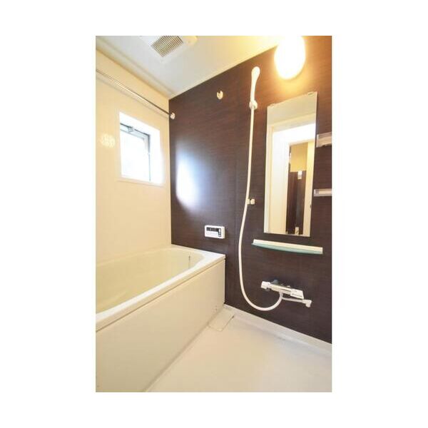 オーポワール北鎌倉101号室 お風呂