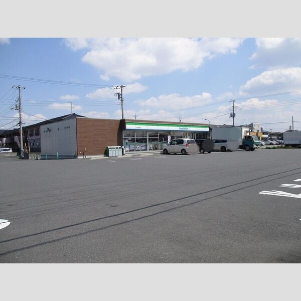グランディア ファミリーマート(133m徒歩2分)