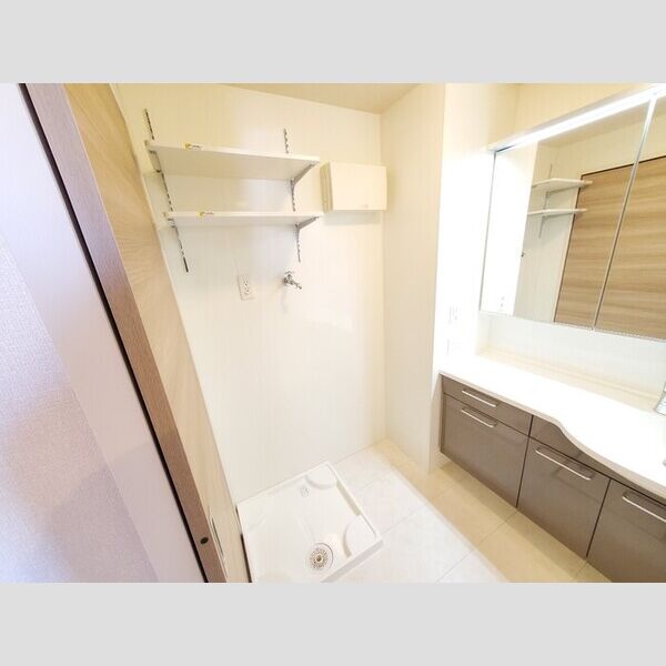 amuse301号室 同建物別部屋の参考画像