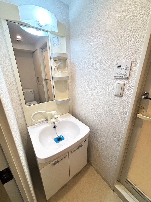 レジディア新横浜5階 洗面