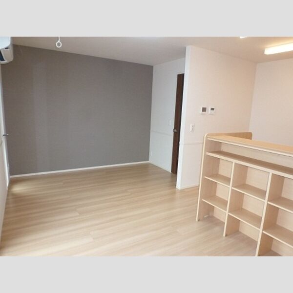 オランジュ　A302号室 リビング