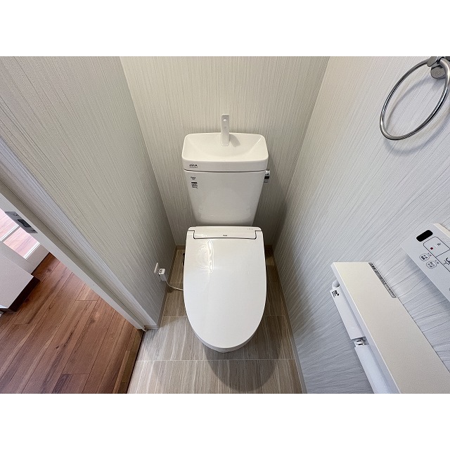 今野メゾネットB号室 温水洗浄便座