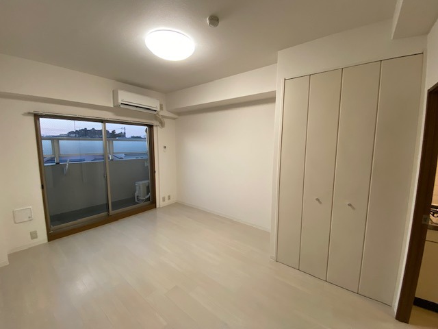 プラティーク馬事公苑(E-180)3階 リビング