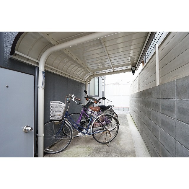カーサグリスメイユー0104号室 駐輪場